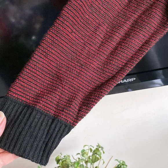 Sears Sweater - Picture 4 of 5